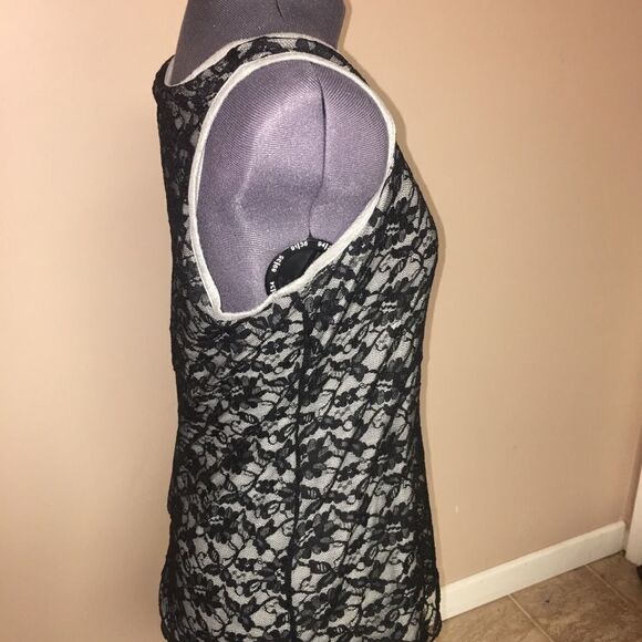 Cache lace overlay tank size medium - Picture 4 of 7